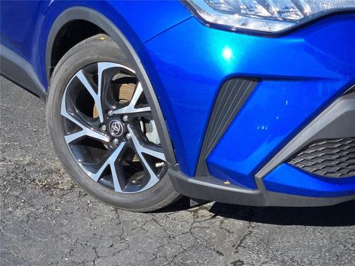2021 Toyota C-HR XLE