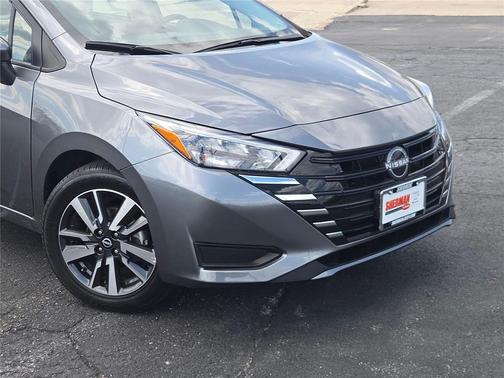 Gun Metallic 2025 Nissan Versa 1.6 SV
