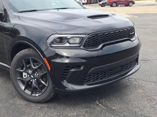 DB Black Crystal Clearcoat 2026 Dodge Durango GT Plus