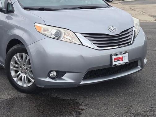 2011 Toyota Sienna XLE