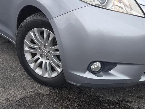 2011 Toyota Sienna XLE
