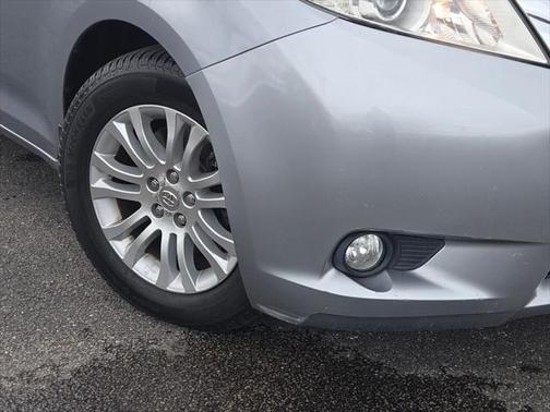 2011 Toyota Sienna XLE