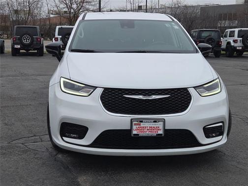 Bright White Clearcoat 2024 Chrysler Pacifica Hybrid Select