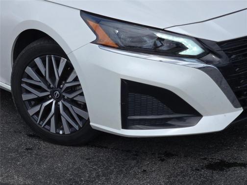 Gun Metallic 2025 Nissan Altima SV FWD