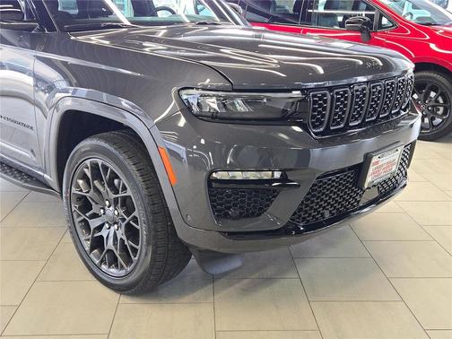 2025 Jeep Grand Cherokee Summit