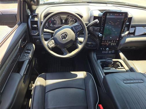 Diamond Black Crystal Pearlcoat 2025 RAM 3500 Limited Crew Cab 4x4 6'4' Box