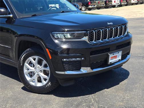 Diamond Black Crystal Pearlcoat 2023 Jeep Grand Cherokee L Limited