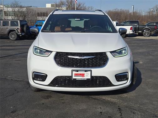 2026 Chrysler Pacifica L