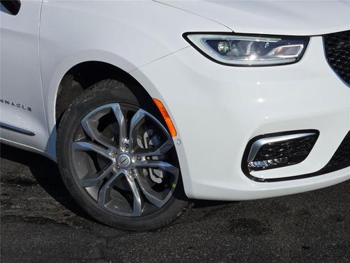 2026 Chrysler Pacifica L