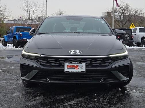 2025 Hyundai ELANTRA SEL