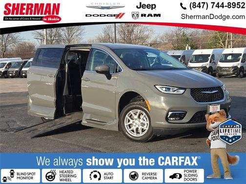 Ceramic Gray Clearcoat 2023 Chrysler Pacifica Touring L