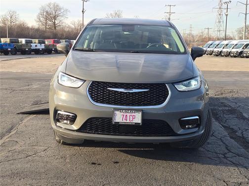 Ceramic Gray Clearcoat 2023 Chrysler Pacifica Touring L