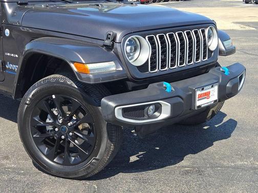 Granite Crystal Metallic Clearcoat 2024 Jeep Wrangler 4xe Sahara