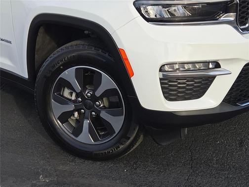 2024 Jeep Grand Cherokee 4xe Base