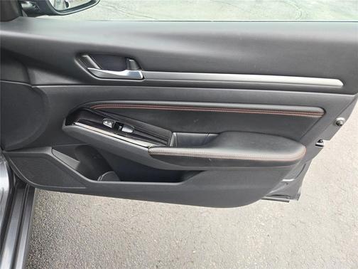 2023 Nissan Altima SR FWD