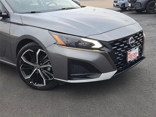 2023 Nissan Altima SR FWD