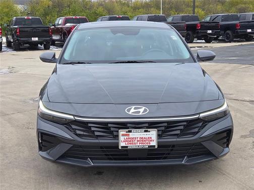 2025 Hyundai ELANTRA SEL