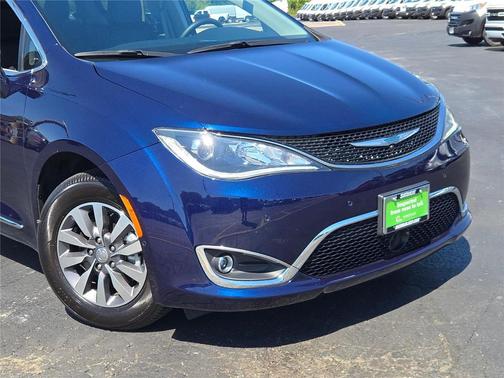 2020 Chrysler Pacifica Hybrid Limited
