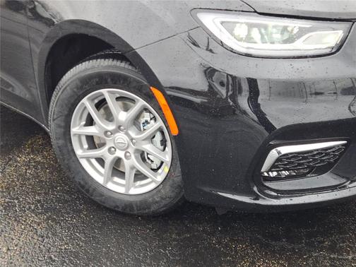 2026 Chrysler Pacifica L