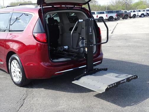 2020 Chrysler Pacifica Touring L