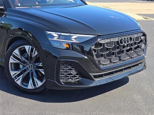 2025 Audi Q8 55 Prestige