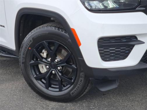 2024 Jeep Grand Cherokee Altitude