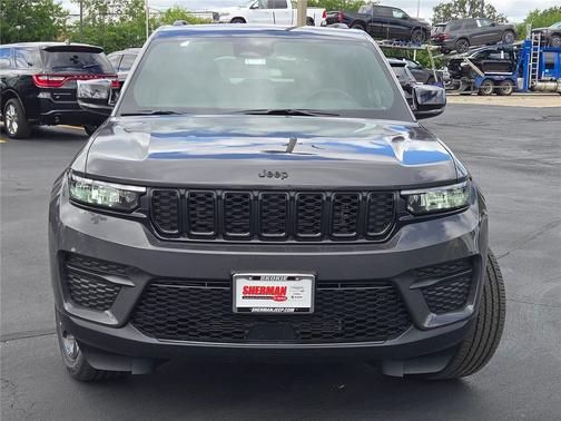 2025 Jeep Grand Cherokee Altitude