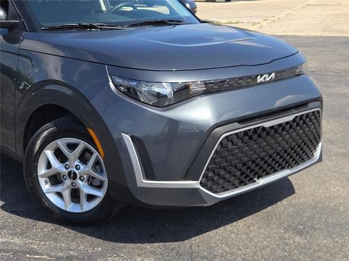 Gravity Gray 2025 Kia Soul LX