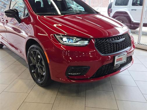 2026 Chrysler Pacifica Limited