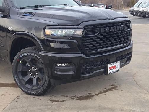 Diamond Black Crystal Pearlcoat 2026 RAM 1500 Big Horn/Lone Star