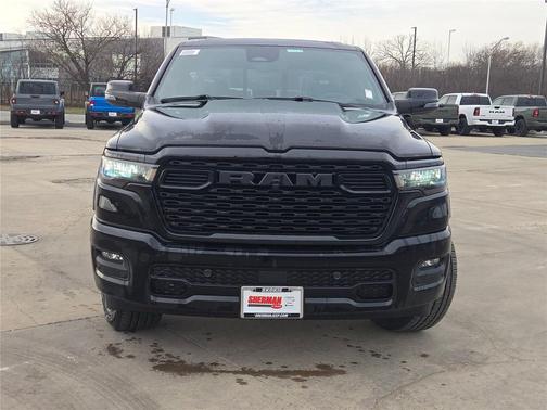 Diamond Black Crystal Pearlcoat 2026 RAM 1500 Big Horn/Lone Star