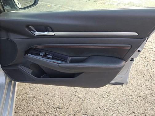 2023 Nissan Altima SR FWD