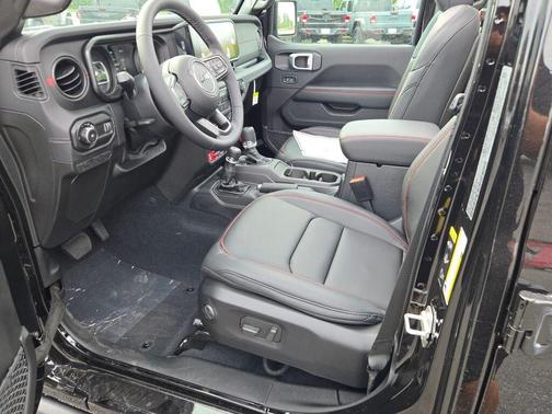 Black Clearcoat 2027 Jeep Wrangler Rubicon