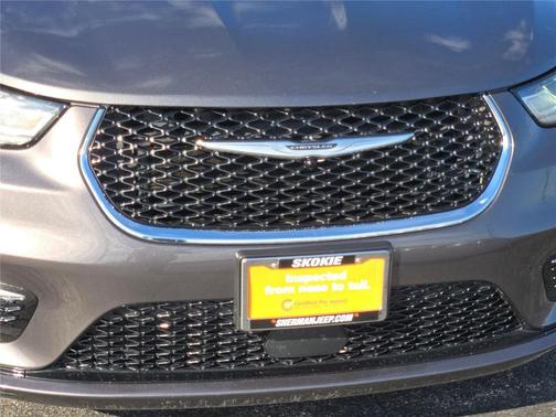 Granite Crystal Metallic Clearcoat 2022 Chrysler Pacifica Touring L