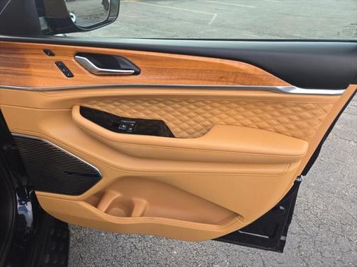 2024 Jeep Grand Cherokee Summit