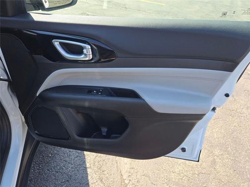 Bright White Clearcoat 2025 Jeep Compass Limited