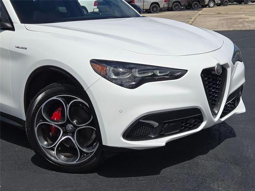 2024 Alfa Romeo Stelvio Veloce AWD
