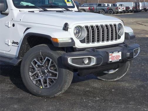 2026 Jeep Wrangler 4-Door Sahara 4x4