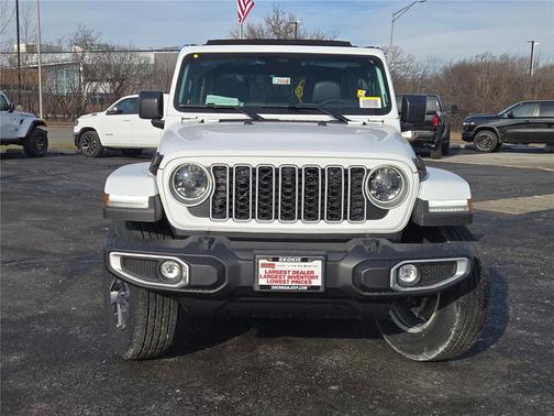 2026 Jeep Wrangler 4-Door Sahara 4x4