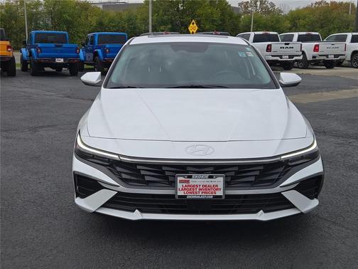 2025 Hyundai ELANTRA SEL