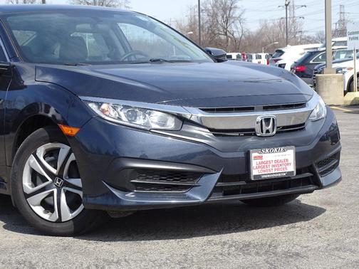 Photo 2 of 28 of 2018 Honda Civic LX