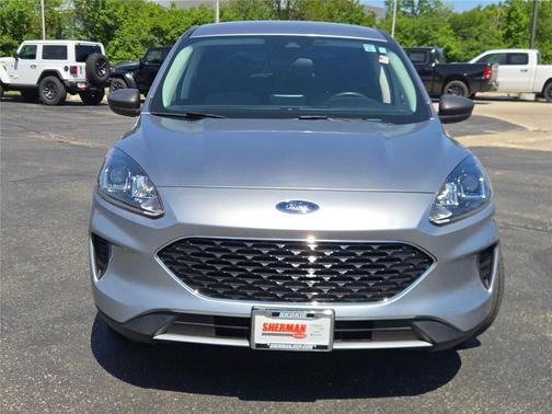 Iconic Silver 2022 Ford Escape SE