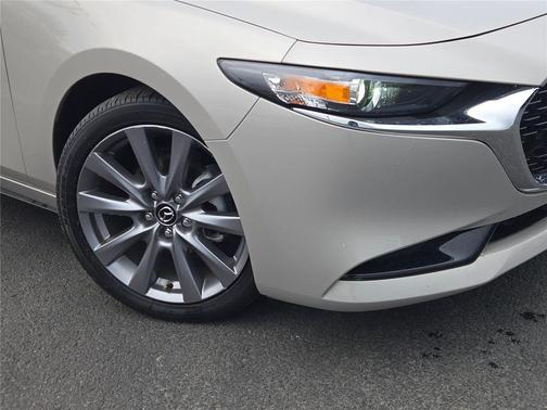 2025 Mazda Mazda3 FWD w/Preferred Package