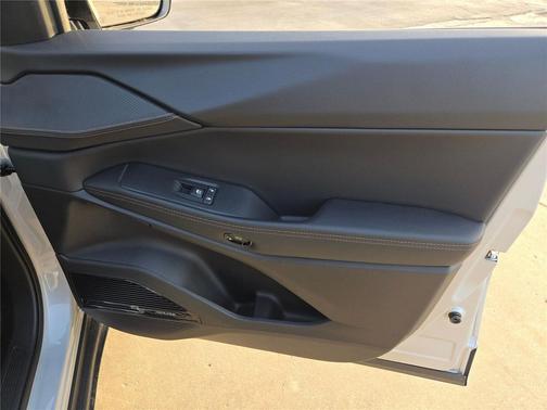 Silver Zynith Clearcoat 2026 Jeep Cherokee Overland