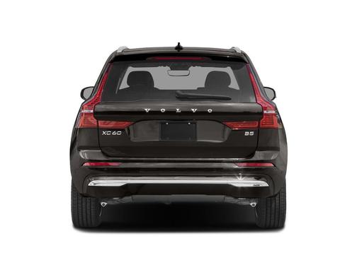 2022 Volvo XC60 B5 Momentum