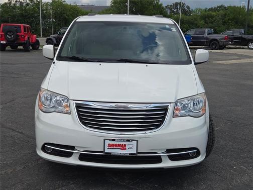 2012 Chrysler Town & Country Touring