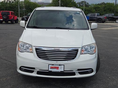 2012 Chrysler Town & Country Touring