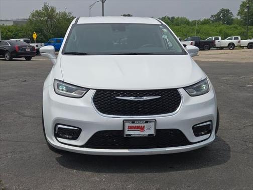 2022 Chrysler Pacifica Hybrid Touring L