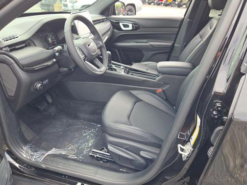Diamond Black Crystal Pearlcoat 2026 Jeep Compass Sport