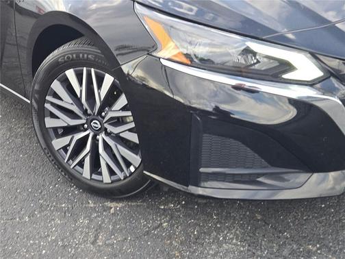 Super Black 2025 Nissan Altima SV FWD